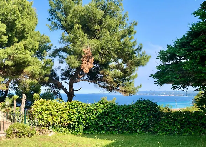 Rita Sea View